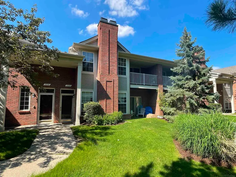 15336 Yale DR, Clinton, MI 48038 - #2