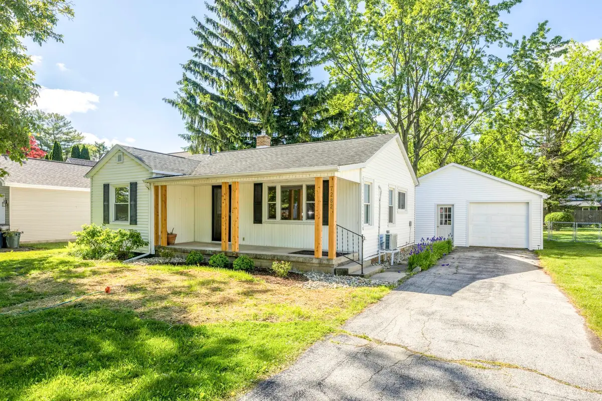 7282 Hubbard ST, Lexington, MI 48450 - #1