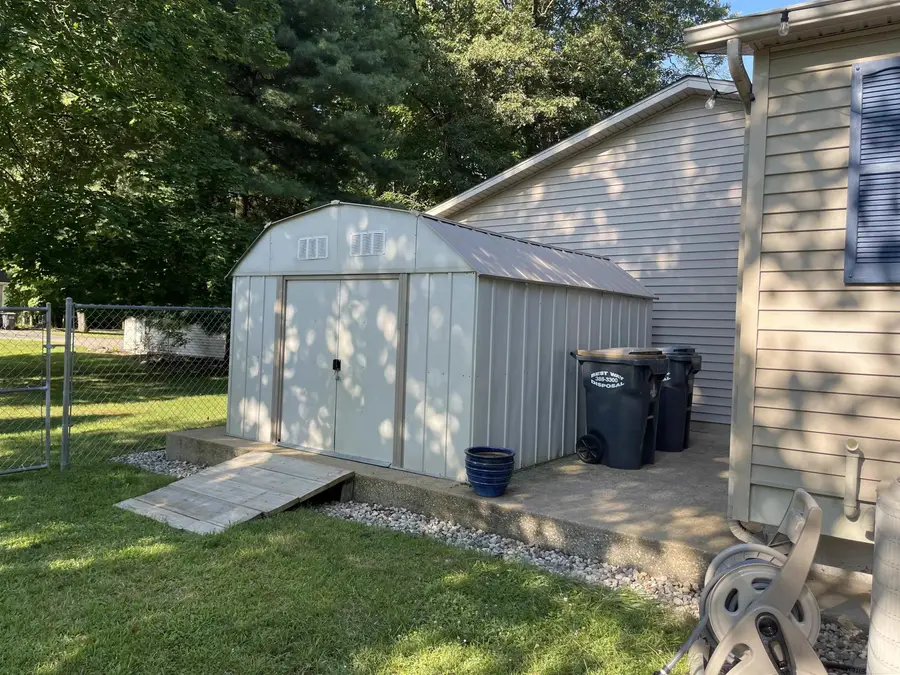 8549 Oakside ST, Portage, MI 49002 - #3