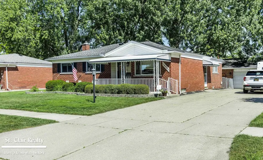 14905 Chippewa DR, Warren, MI 48088 - #2