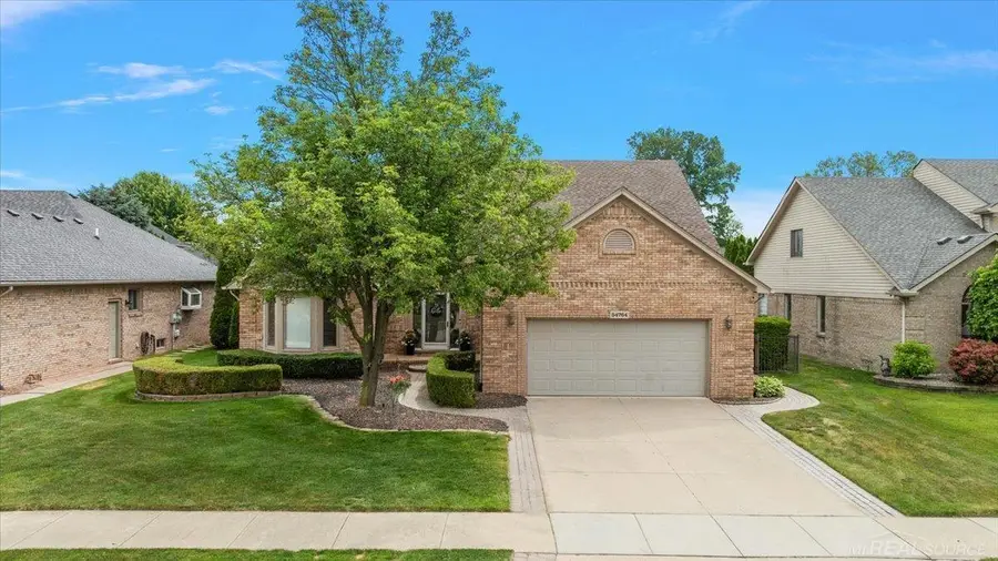 54764 Malheur DR, Macomb, MI 48042 - #2
