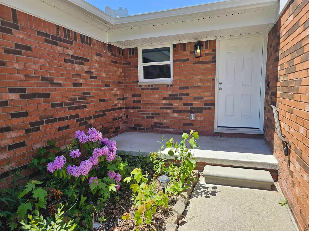 37971 Dor Sal ST, Sterling Heights, MI 48312 - #1