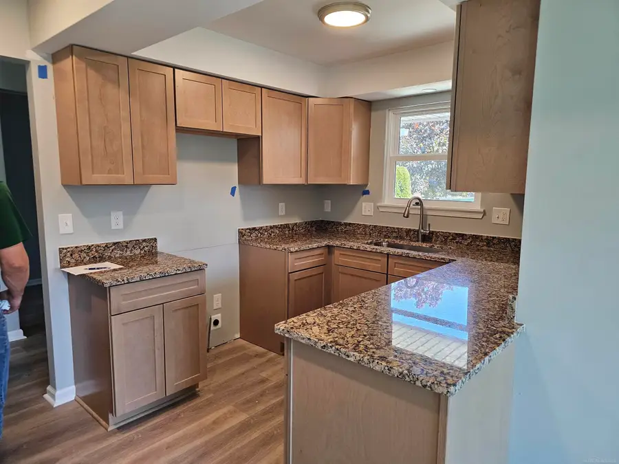 37971 Dor Sal ST, Sterling Heights, MI 48312 - #3