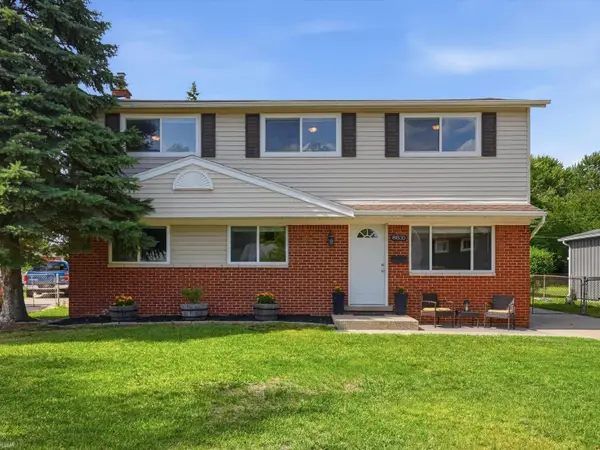 8835 Royce DR, SterlingHeights, MI 48313