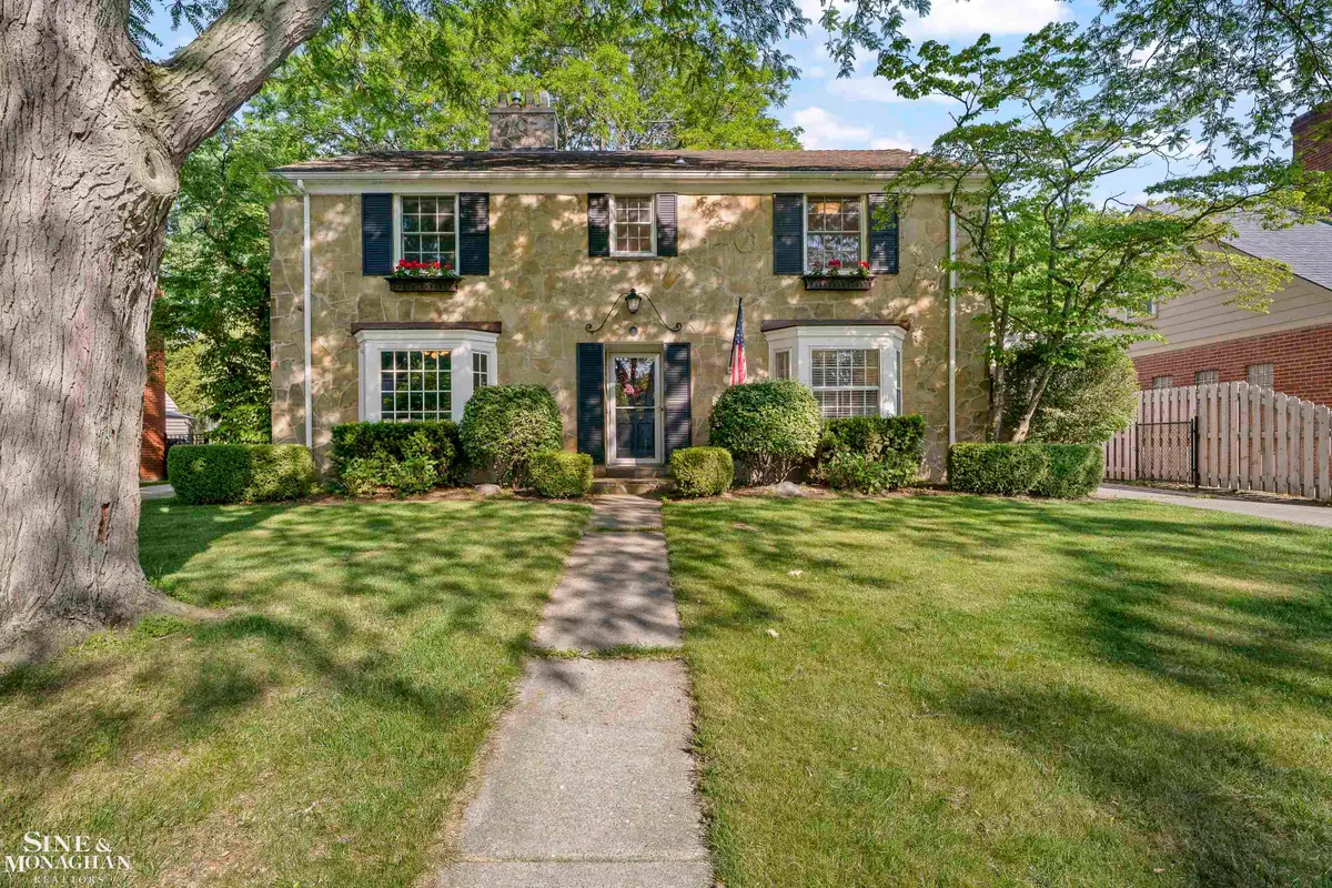 8 Radnor CIR, Grosse Pointe Farms, MI 48236 - #1