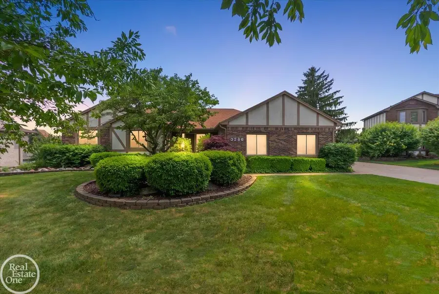3286 Sandy Pt. DR, Shelby, MI 48316 - #2