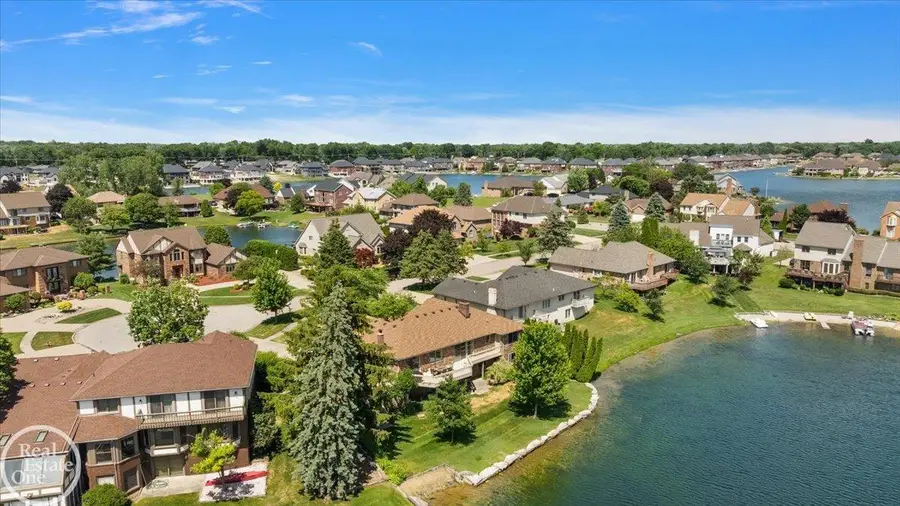 3286 Sandy Pt. DR, Shelby, MI 48316 - #3