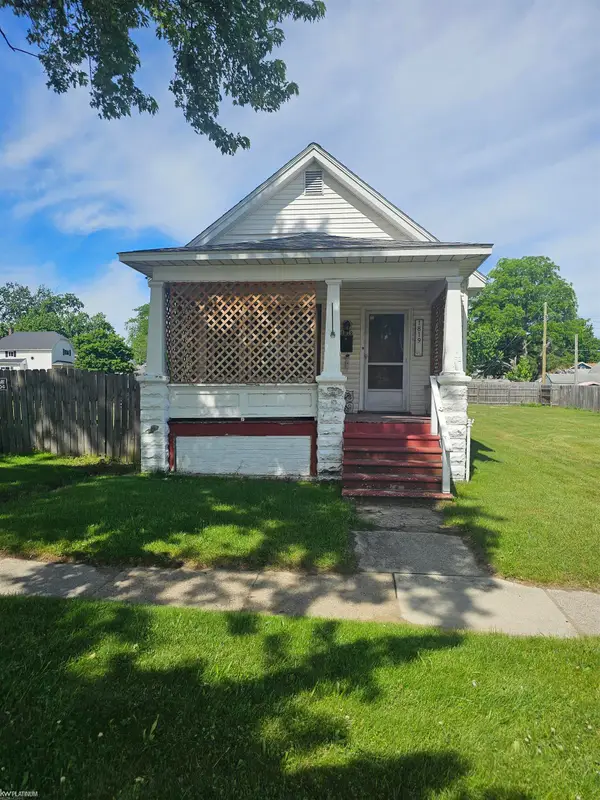 1819 10th ST, PortHuron, MI 48060
