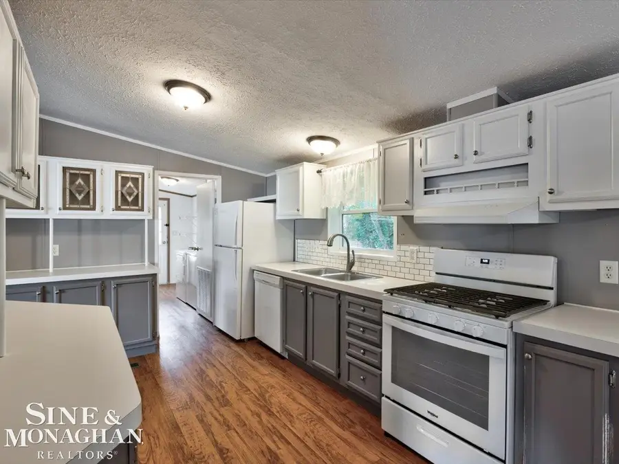 127 Hidden Springs ST, Fort Gratiot, MI 48059 - #2