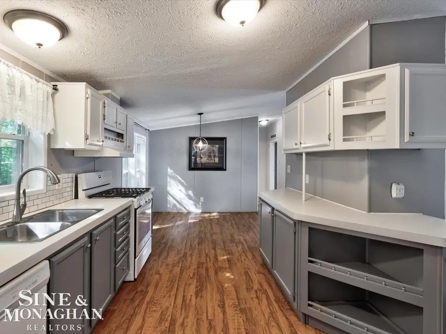 127 Hidden Springs ST, Fort Gratiot, MI 48059 - #3
