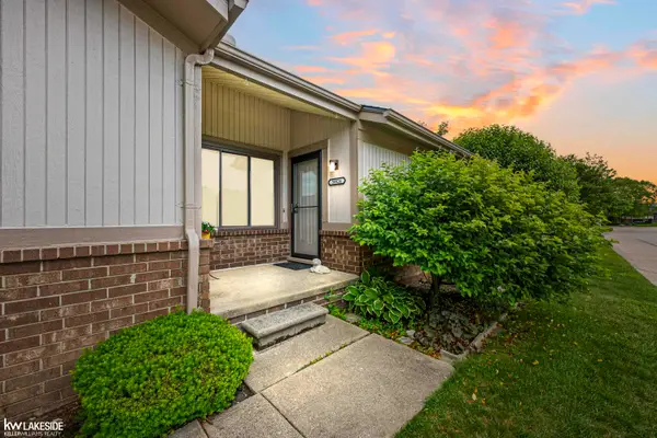 38924 E Windmill Pointe DR, ClintonTownship, MI 48038