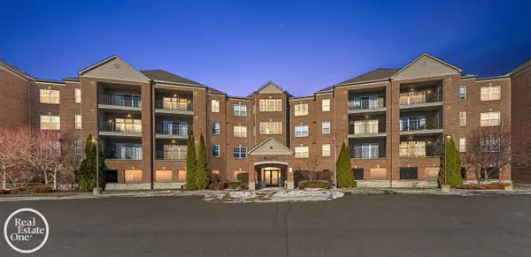 2118 Country Club DR, StClairShores, MI 48082