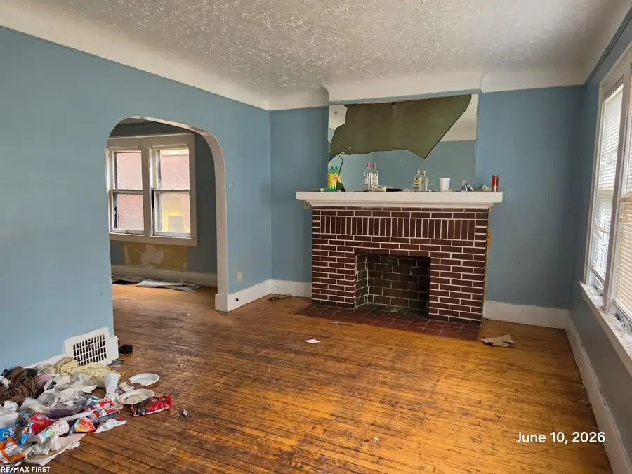 4317 Waverly ST, Detroit, MI 48238 - #2
