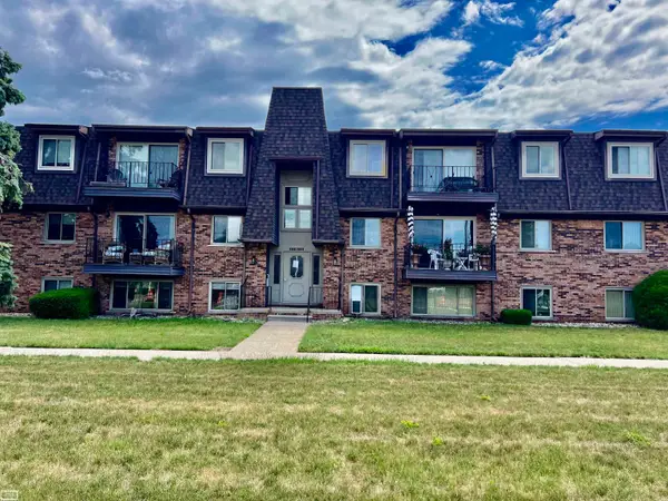 532 Riviera DR, StClairShores, MI 48080