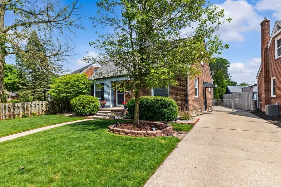 1806 N Connecticut AVE, Royal Oak, MI 48073 - #2