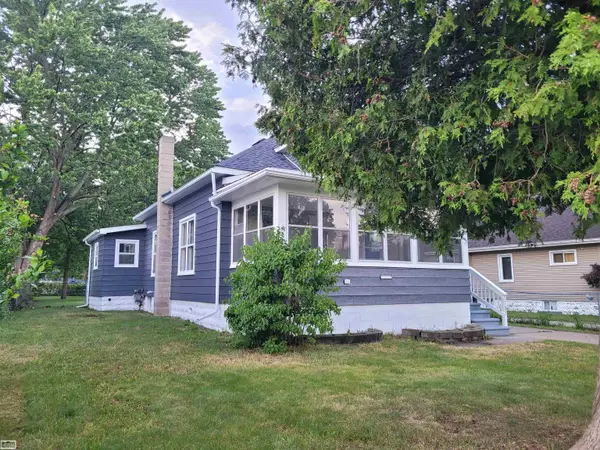 1707 McPherson ST, PortHuron, MI 48060