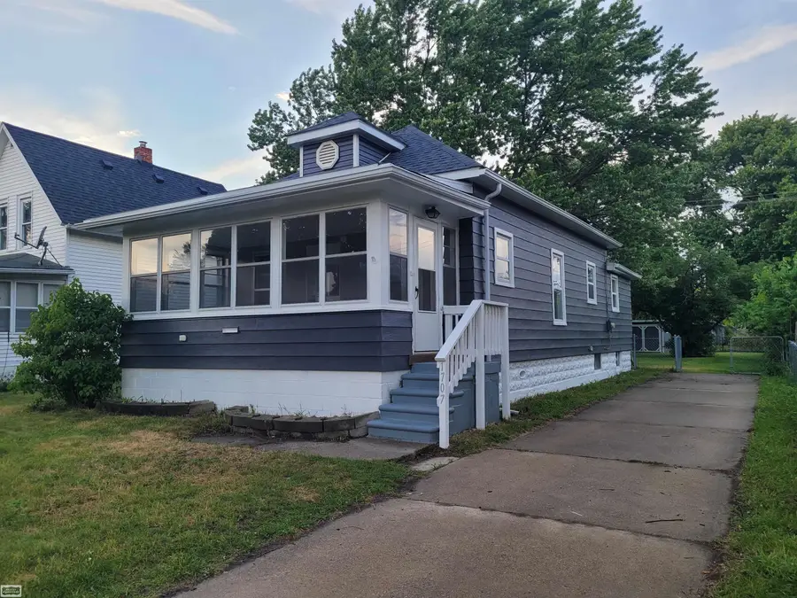 1707 McPherson ST, Port Huron, MI 48060 - #2
