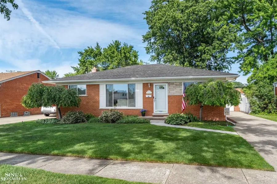 28111 Adler DR, Warren, MI 48088 - #2