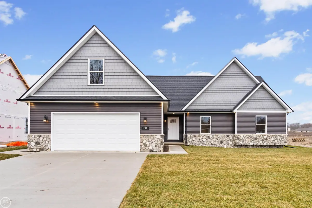 231 Shelldrake LN, Saint Clair, MI 48079 - #1