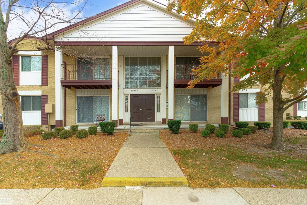 29200 Gloede ST, Warren, MI 48088 - #1