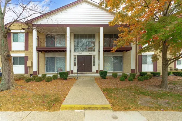 29200 Gloede ST, Warren, MI 48088