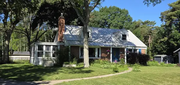 4579 Lakeshore RD, FortGratiot, MI 48059