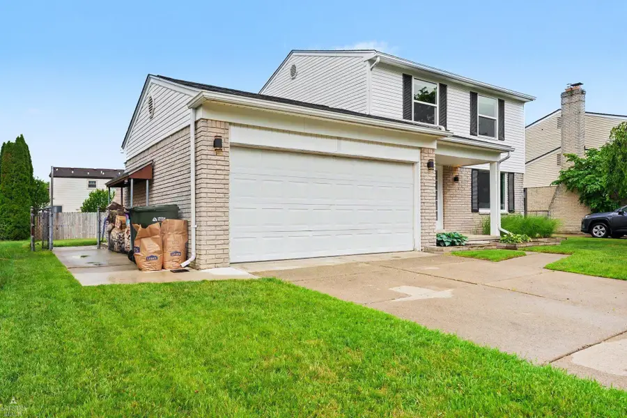 12762 Windsor CT, Sterling Heights, MI 48313 - #2