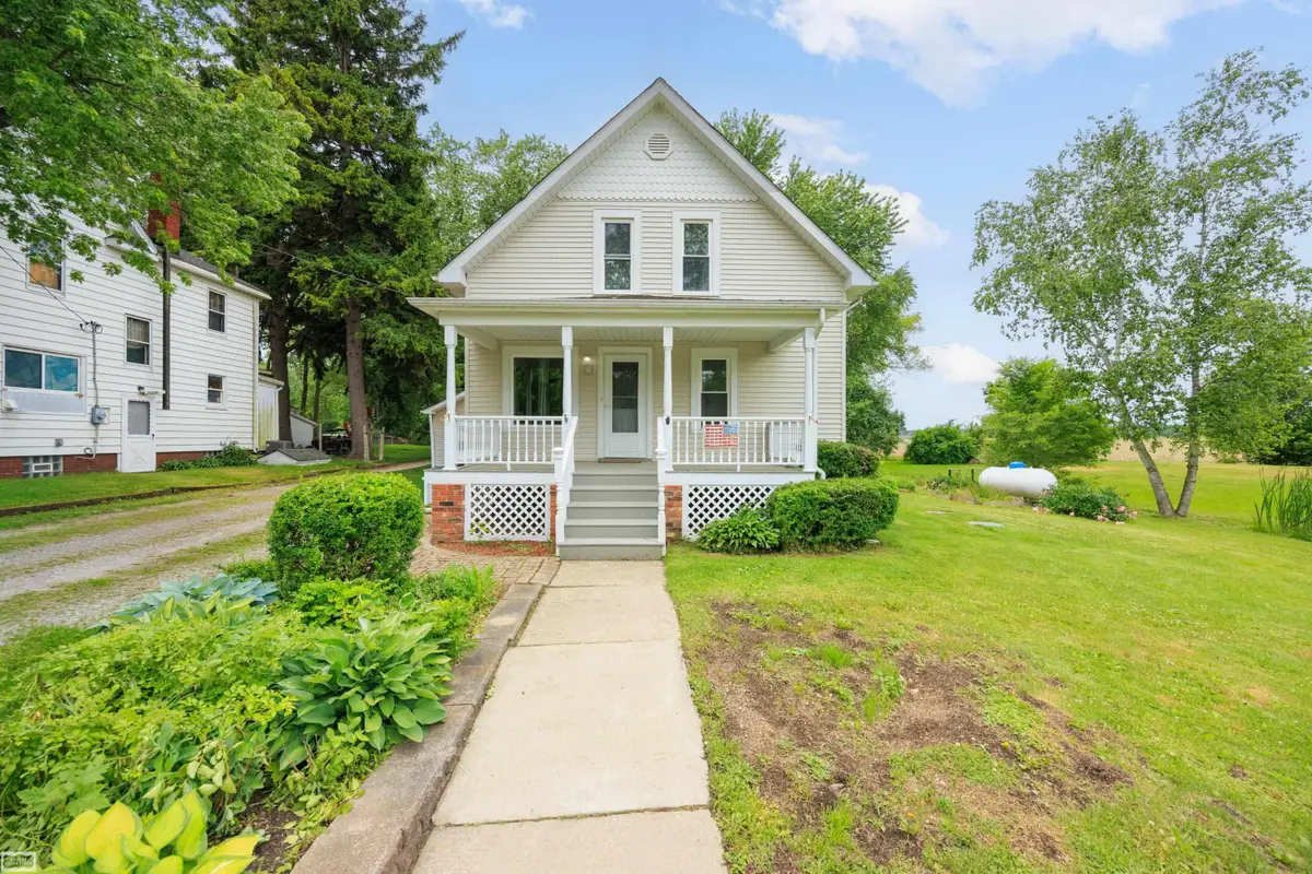 8609 Rattle Run RD, Columbus, MI 48063 - #1
