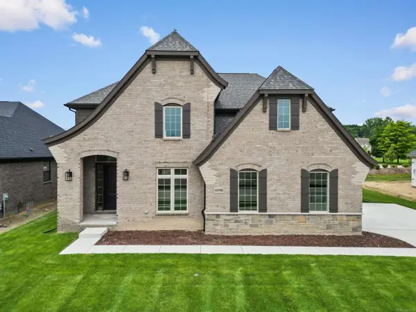 55735 Bay Oaks CT, ShelbyTwp, MI 48315