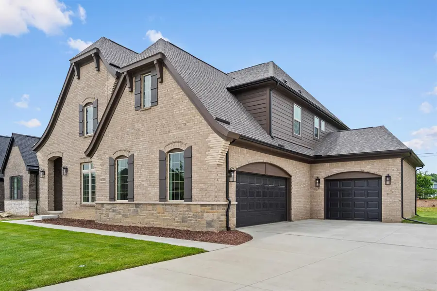 55735 Bay Oaks CT, Shelby, MI 48315 - #3