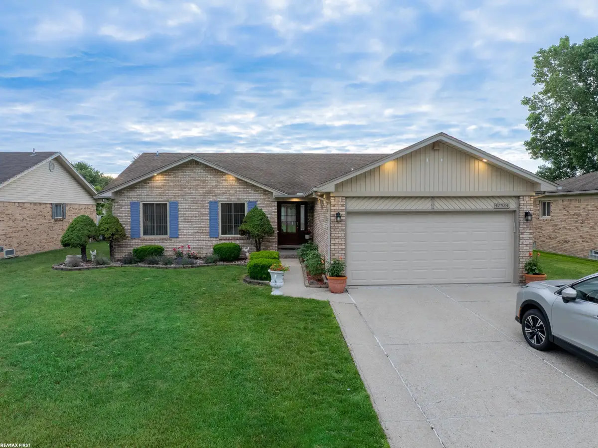 47584 Mount Vesuvius DR, Macomb, MI 48044 - #1