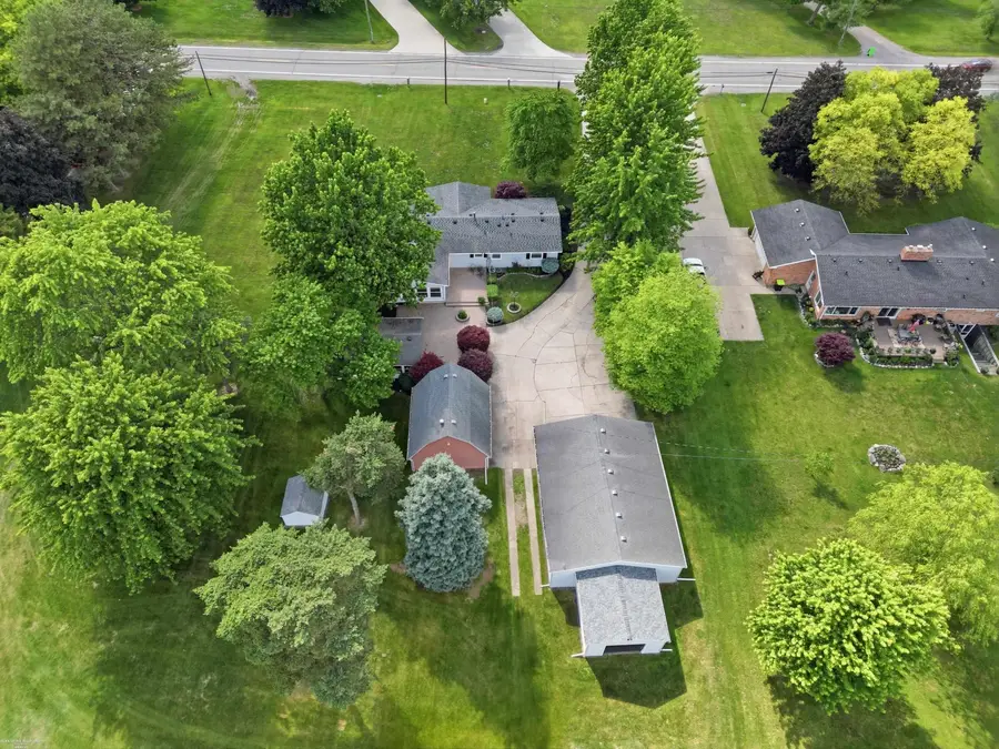 50400 Fairchild RD, Chesterfield, MI 48051 - #3