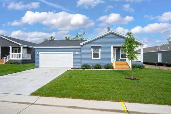 180 Riviera DR, Lapeer, MI 48446