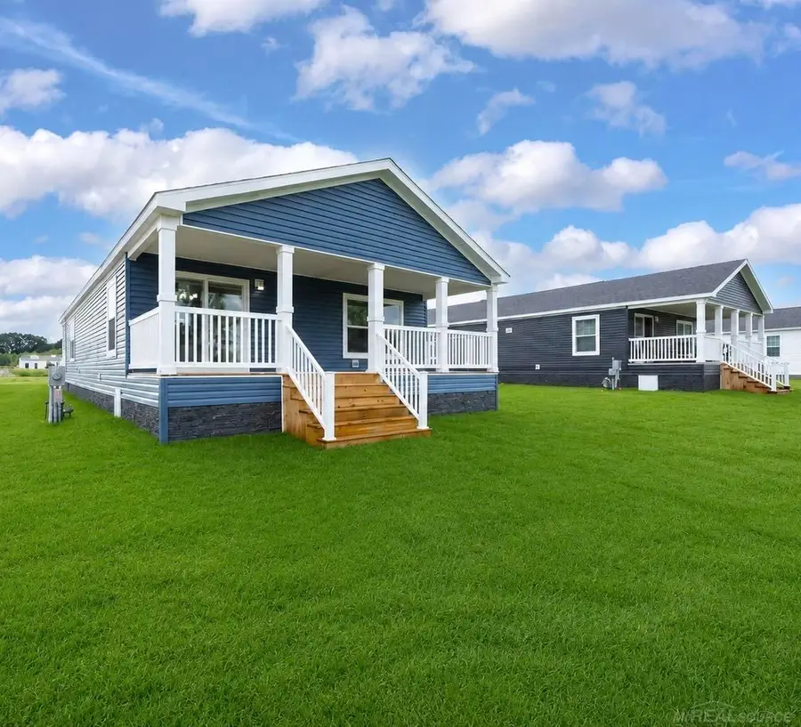180 Riviera DR, Lapeer, MI 48446 - #3
