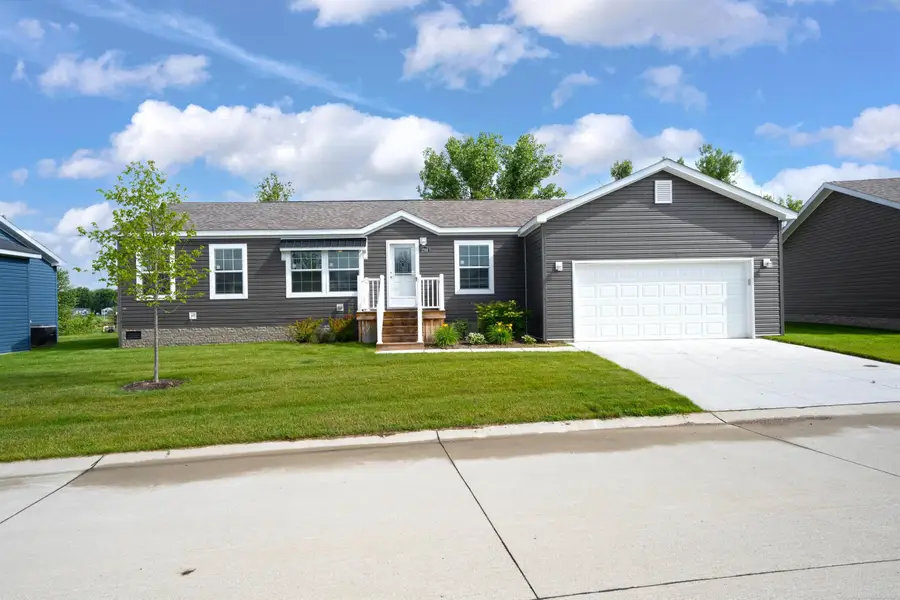 2769 Naples CT, Lapeer, MI 48446 - #3