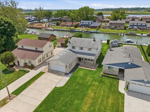 39375 E. Archer ST, HarrisonTownship, MI 48045