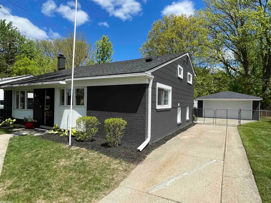 36550 Weideman ST, Clinton Township, MI 48035 - #3