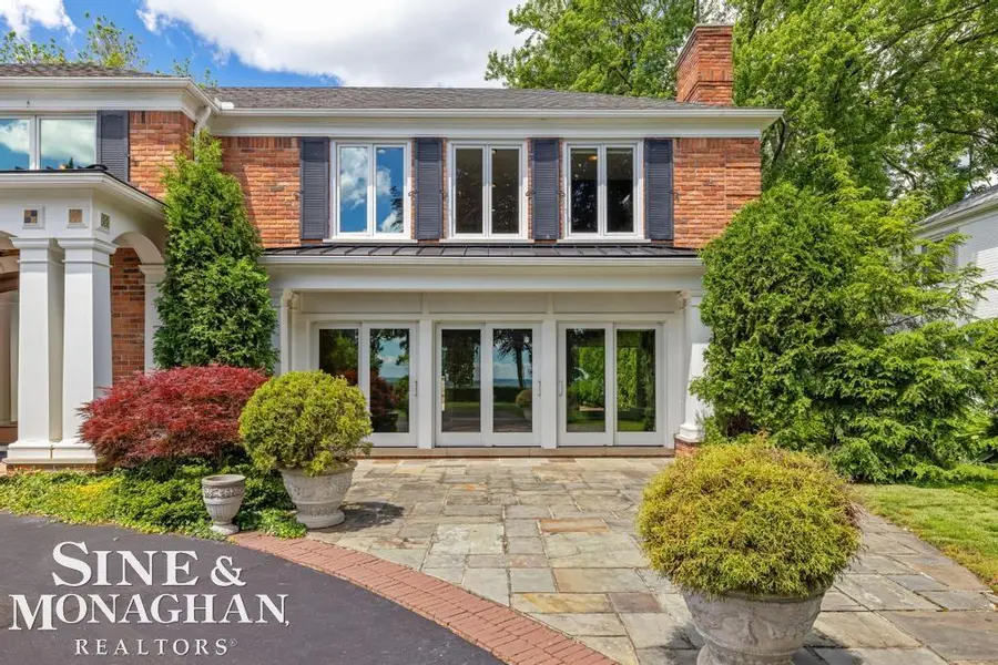 529 Lake Shore RD, Village Of Grosse Pointe Shores, MI 48236 - #3