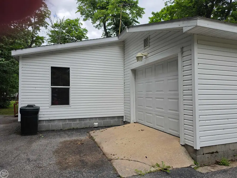 10231 LINDEN AVE, Carp Lake, MI 49718 - #2