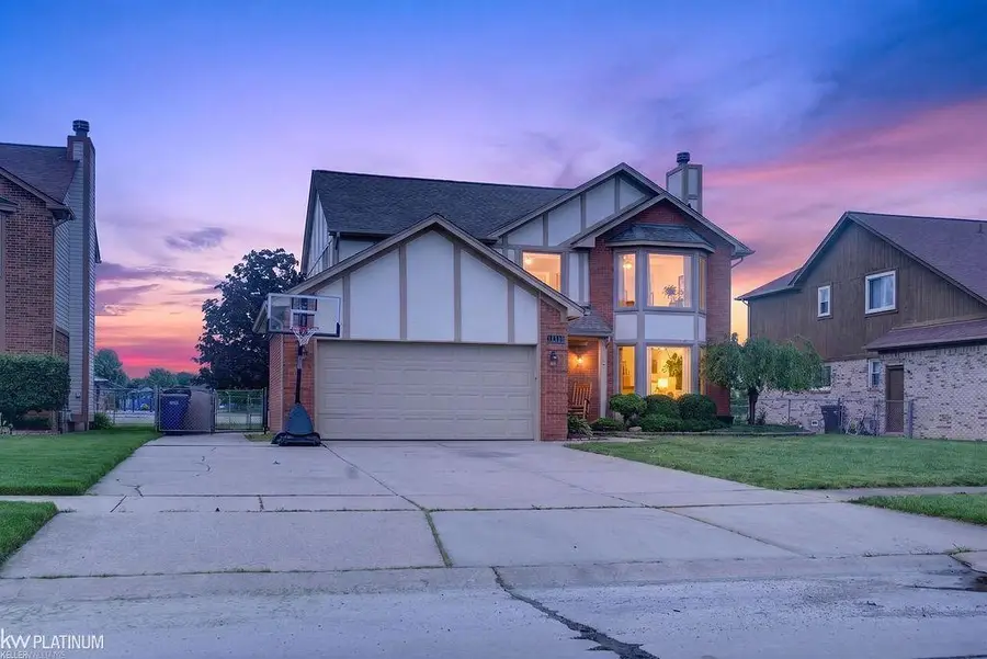53103 W RIDGE DR, Chesterfield, MI 48051 - #2