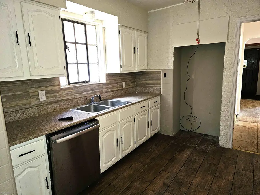 18051 Santa Barbara DR, Detroit, MI 48221 - #3