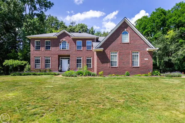 5426 Murray CT, Waterford, MI 48327