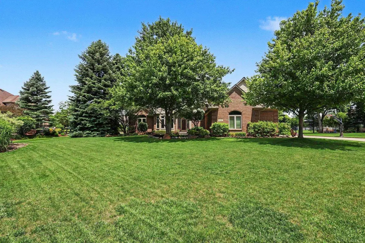 3189 Huntington CIR, Washington, MI 48094 - #1
