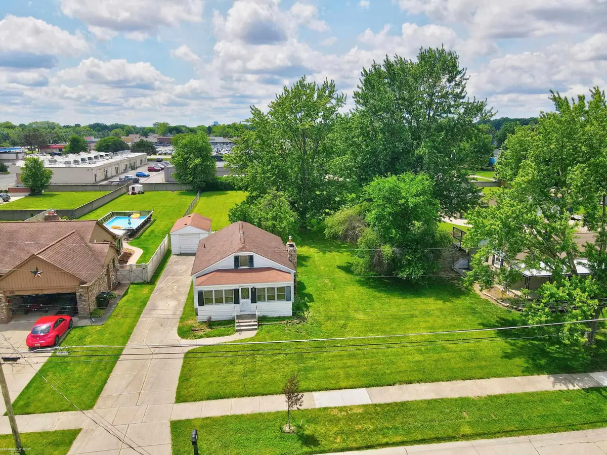 37191 Dundee ST, Sterling Heights, MI 48310 - #1