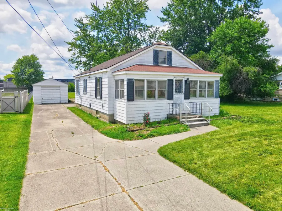 37191 Dundee ST, Sterling Heights, MI 48310 - #2