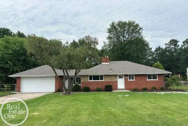 22990 S Nunneley RD, ClintonTownship, MI 48035
