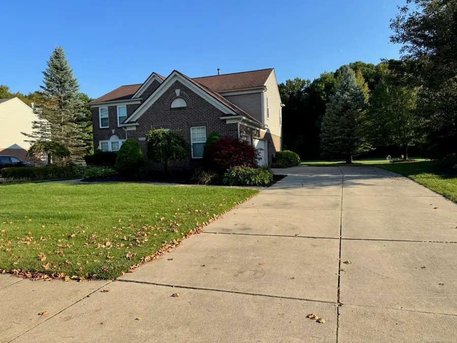 48805 Rockefeller DR, Canton, MI 48188 - #2