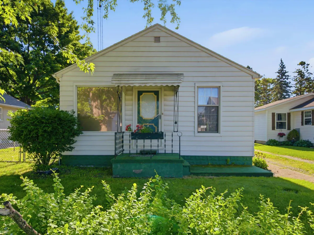 617 Saint James ST, Marysville, MI 48040 - #1