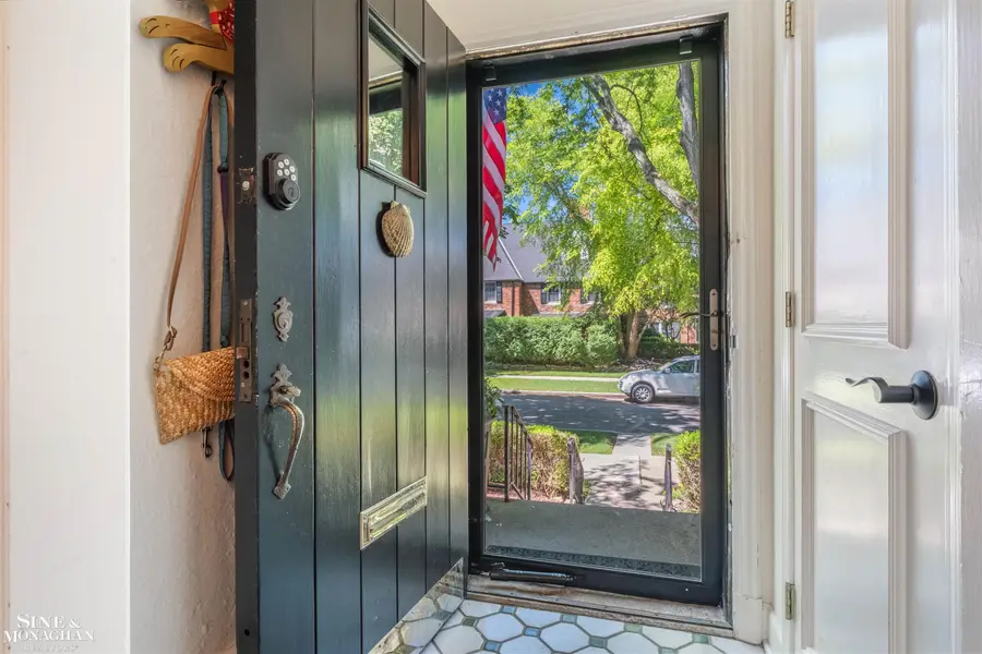 398 Rivard BLVD, Grosse Pointe, MI 48230 - #3