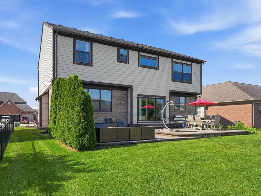 21917 Bellewood DR, Macomb, MI 48044 - #3